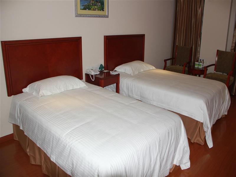 Greentree Inn Zhejiang Jiaxing Zhongan Business Hotel Room photo